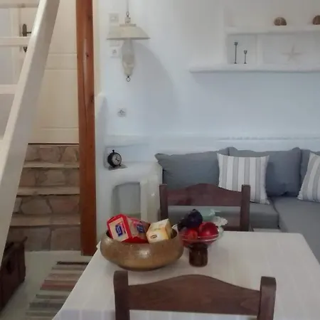 Kardoulis Boat House Πλωτό κατάλυμα